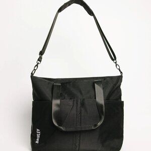 Brixley Tote Bag and toiletries bag black